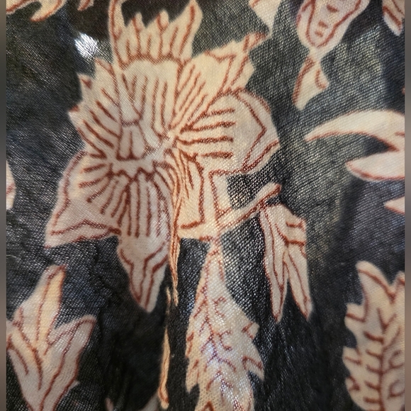 Light Cotton MKT Blue,cream & Rust V Neck Top Size 12, Short Sleeve - Picture 13 of 14